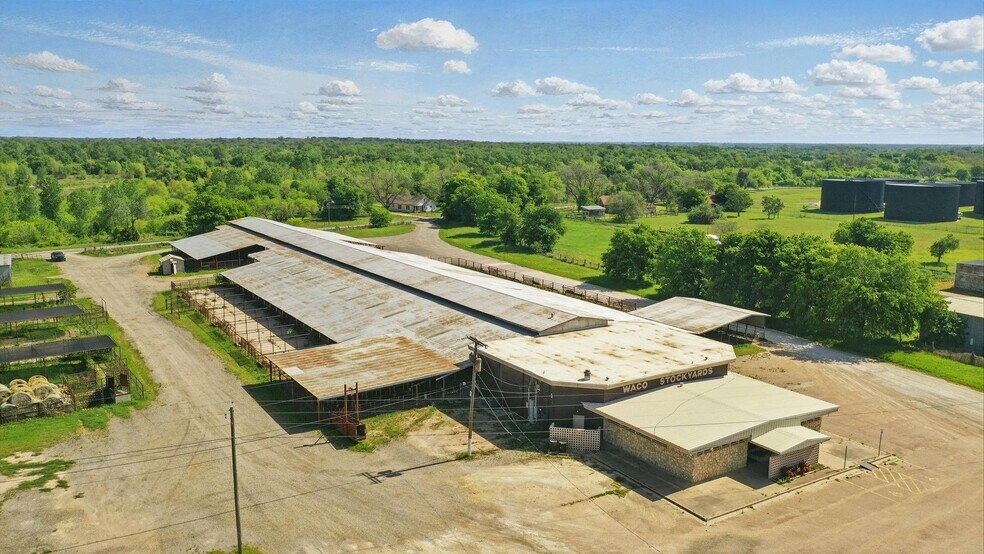 Primary Photo Of 2316 Marlin hwy, Waco Industrial For Sale