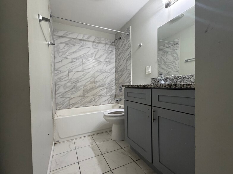 More Photos Of 4612-4626 S Lake Park Ave, Chicago Apartments For Sale