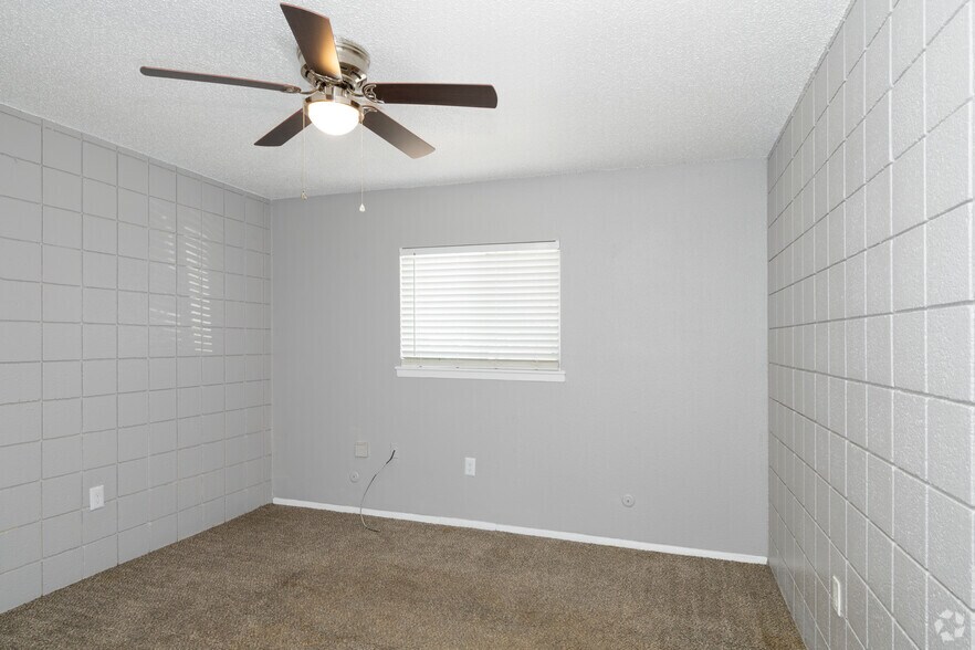 More Photos Of 5249 Wren Ave, El Paso Apartments For Sale