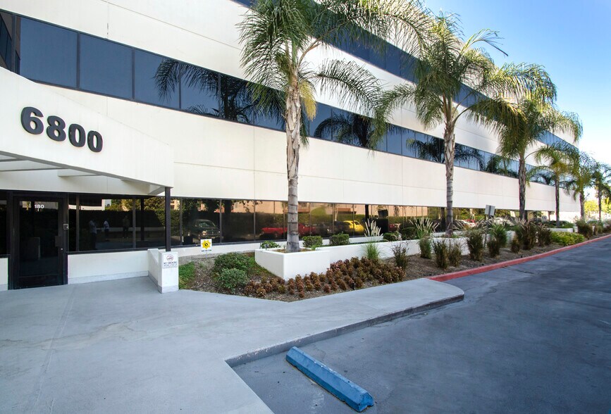 More Photos Of 6800 Owensmouth Ave, Woodland Hills Office For Lease