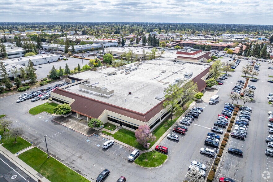 More Photos Of 201 N Sunrise Ave, Roseville Research And Development For Sale