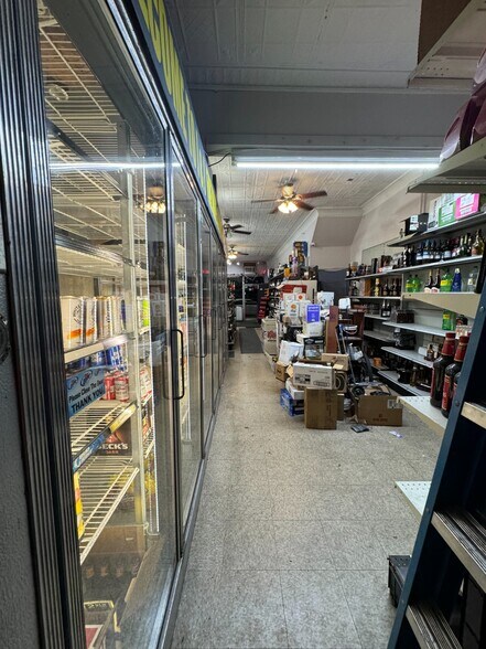 More Photos Of 39 Ridge Rd, Lyndhurst Storefront Retail Residential For Sale
