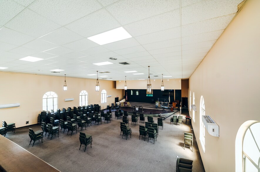 More Photos Of 1605 N Nebraska Ave, Tampa Religious Facility For Lease