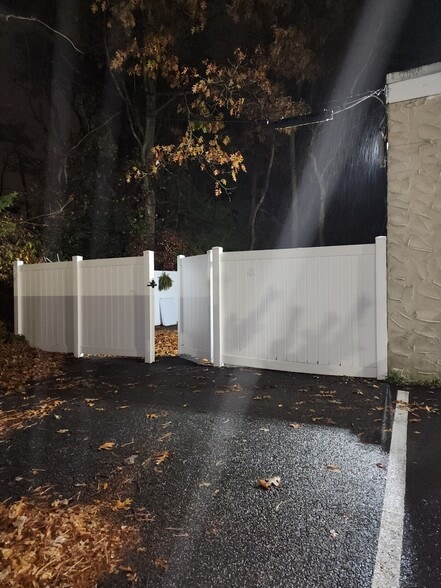 More Photos Of Point Plz, Somers Point Light Manufacturing For Lease