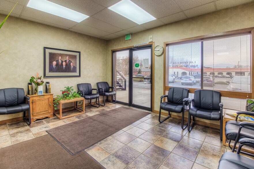 More Photos Of 304-308 N 3rd St, Yakima Office For Sale