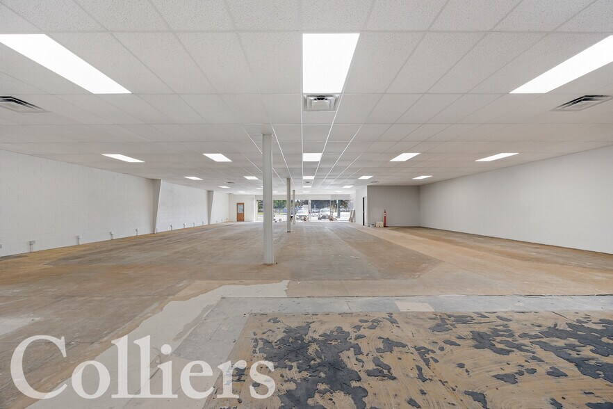 More Photos Of 2560 S Overland Ave, Burley Freestanding For Lease