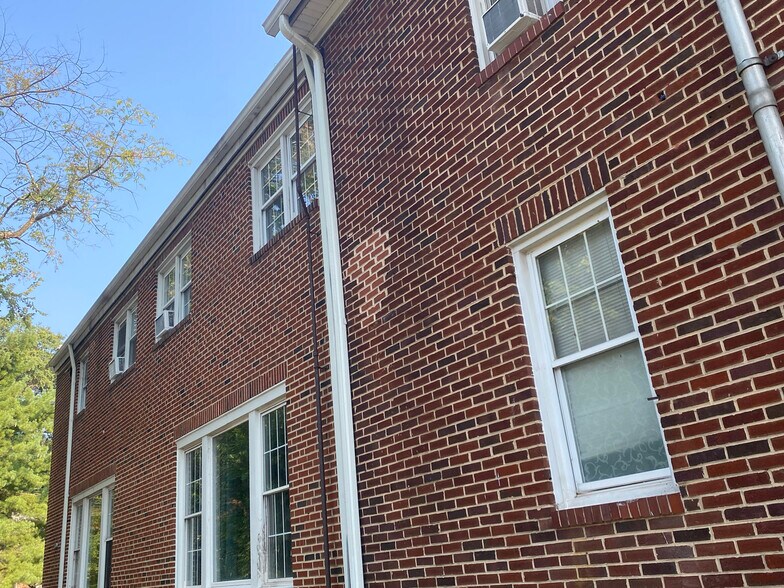 More Photos Of 4607 Knox Rd, College Park Sorority Fraternity House For Sale