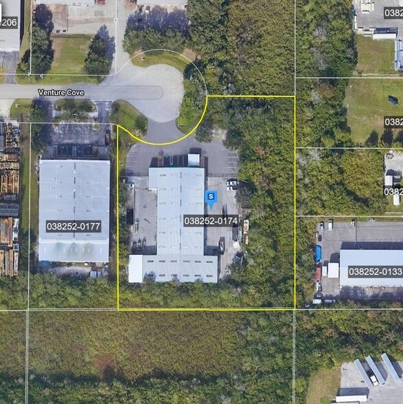 More Photos Of 8813 Venture Cv, Temple Terrace Warehouse For Lease
