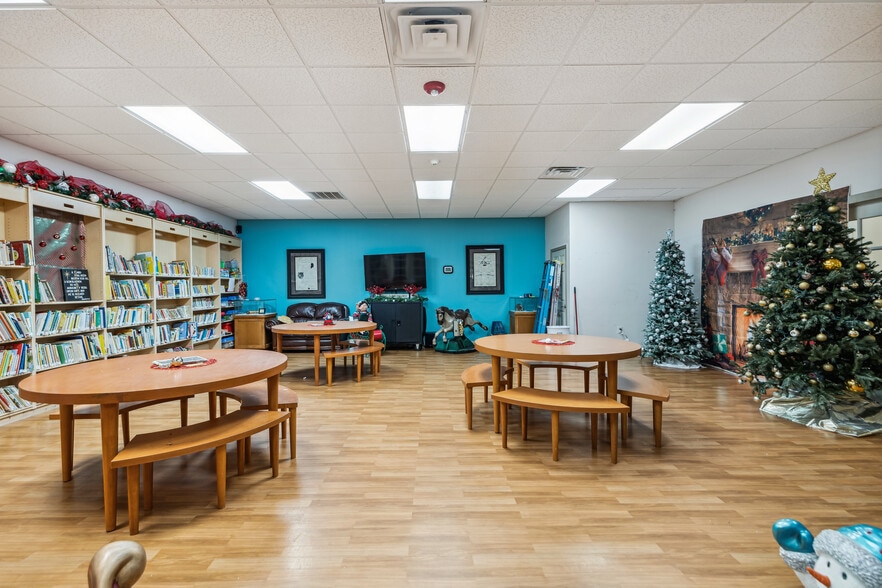 More Photos Of 1751 N Walnut Creek Dr, Mansfield Schools For Sale