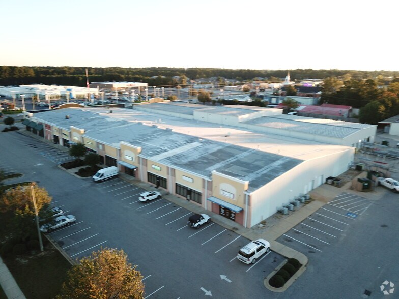 More Photos Of 4101 Raeford Rd, Fayetteville General Retail For Lease