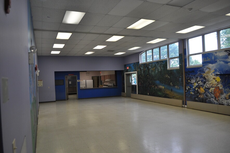 More Photos Of 2075 W Norwegian St, Pottsville Specialty For Sale