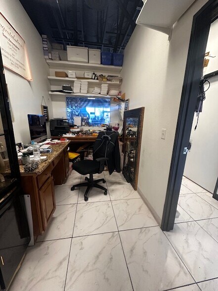 More Photos Of 171 N Gibson Rd, Henderson Storefront For Lease