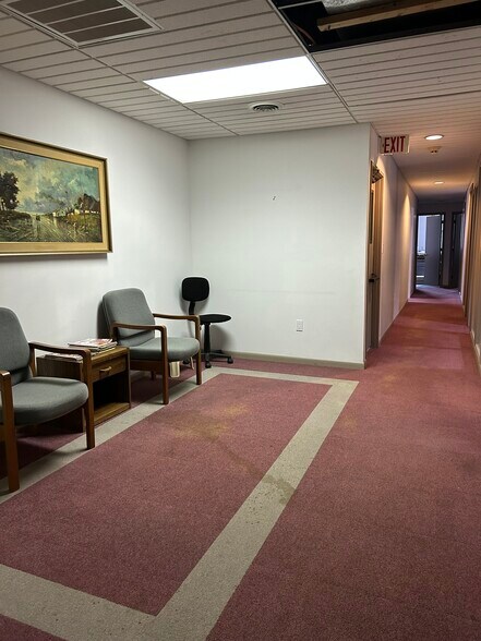 More Photos Of 553 Main St, Stroudsburg Loft Creative Space For Lease