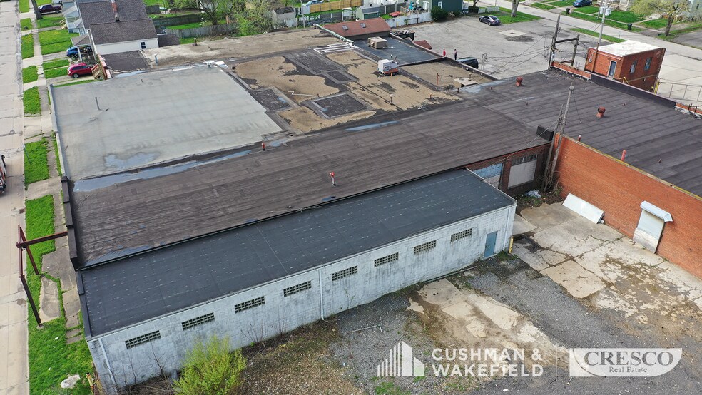 More Photos Of 201 Williams St, Elyria Warehouse For Sale