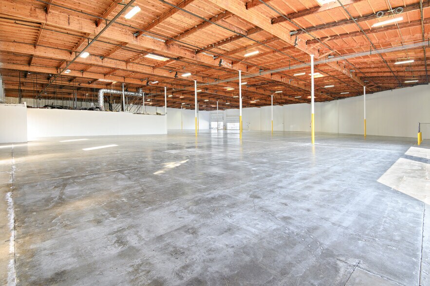 More Photos Of 2551 Santa Fe Ave, Redondo Beach Light Manufacturing For Lease