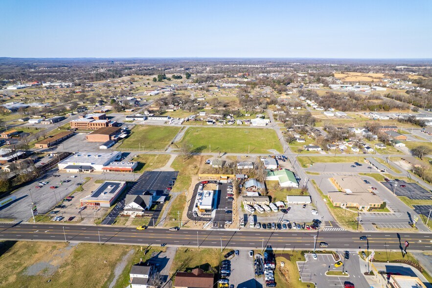 More Photos Of 747 N Main St, Shelbyville Fast Food For Sale