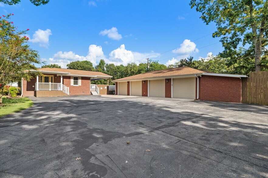 More Photos Of 354 County Road 172, Florence Flex For Sale