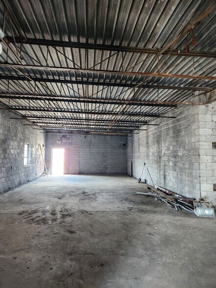 More Photos Of 13507 Auburn St, Detroit Industrial For Sale