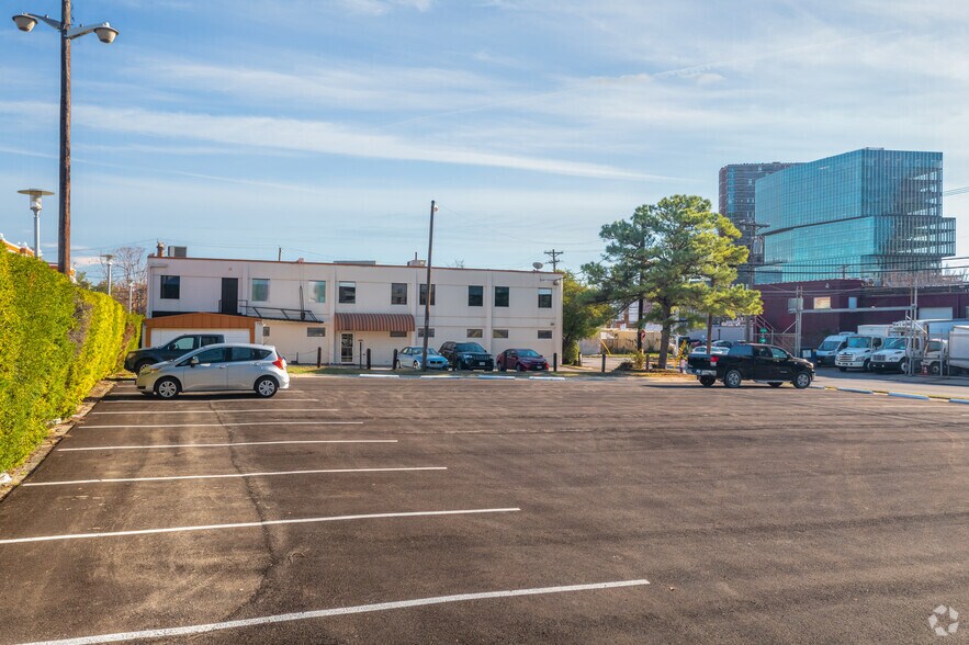 More Photos Of 2705 Swiss Ave, Dallas Loft Creative Space For Sale