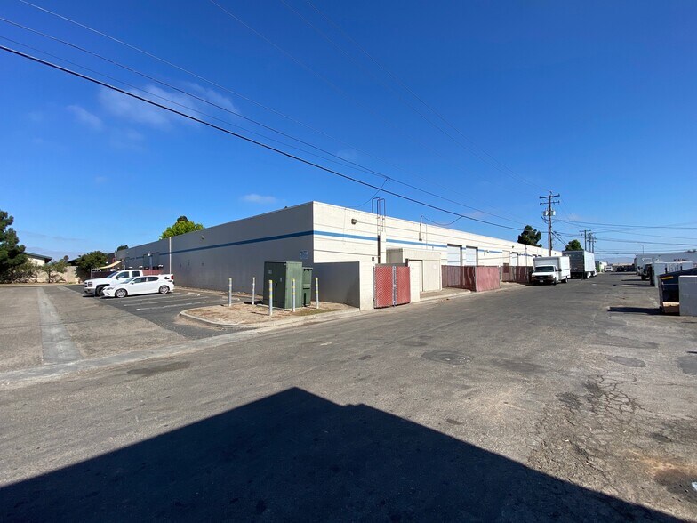 More Photos Of 402 Farnel Rd, Santa Maria Light Manufacturing For Sale