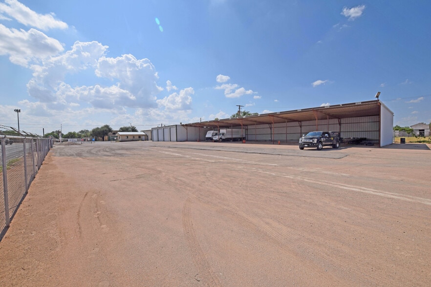 More Photos Of 4810 Andrews Hwy, Odessa Warehouse For Sale
