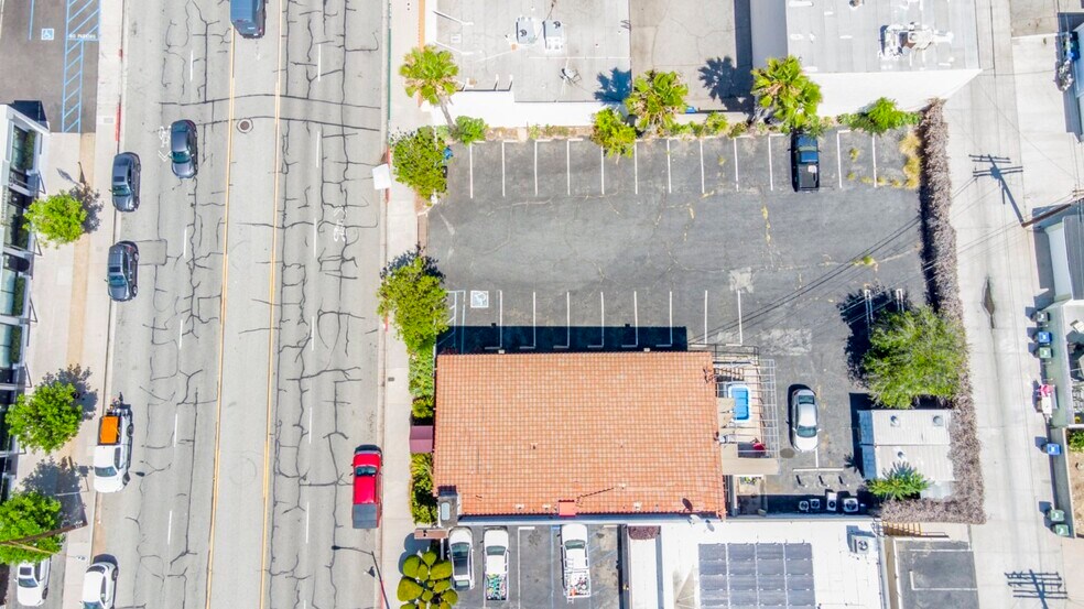 More Photos Of 2941-2943 Honolulu Ave, La Crescenta Restaurant For Sale