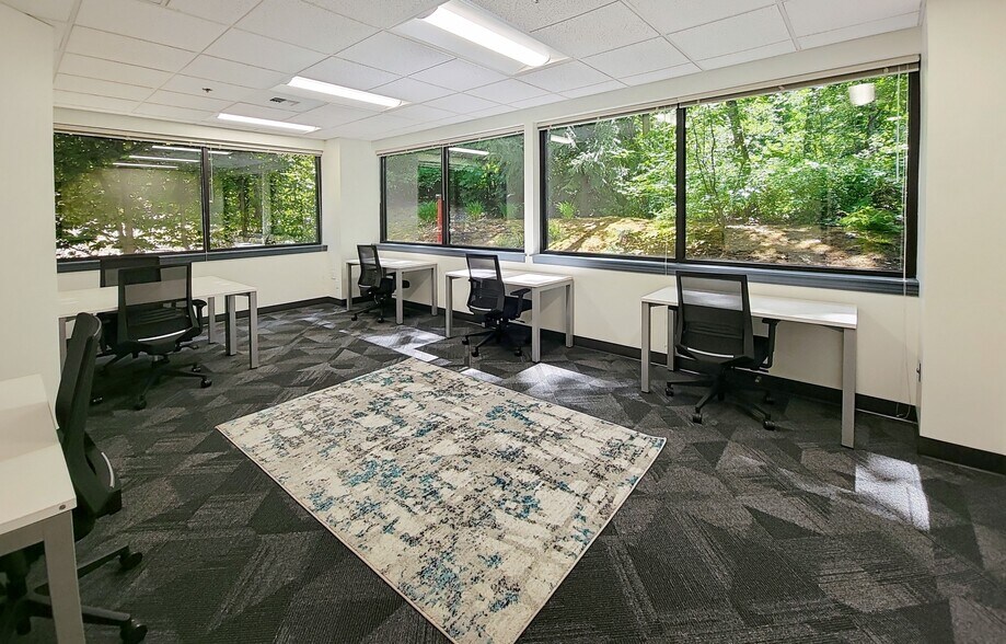 More Photos Of 371 NE Gilman Blvd, Issaquah Coworking Space