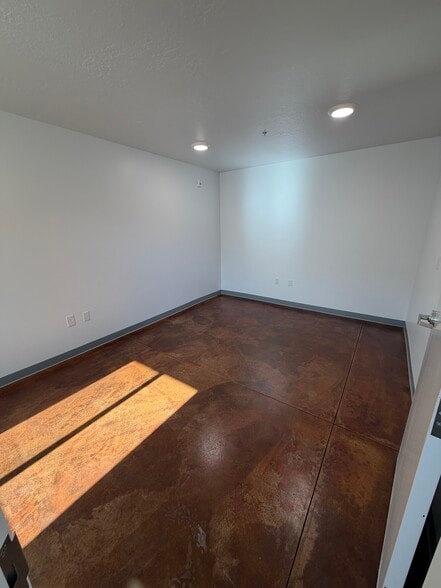 More Photos Of 345 N Old Highway 91, Hurricane Industrial For Lease