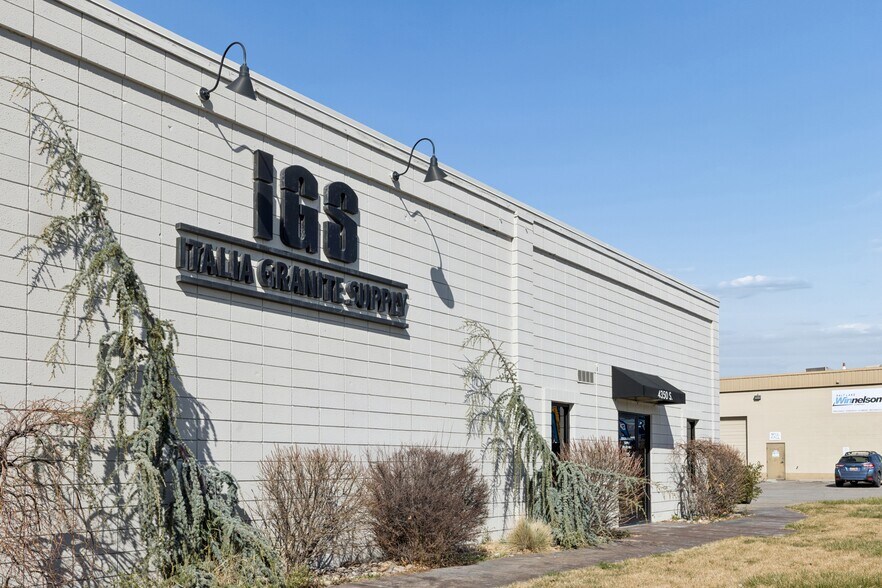 More Photos Of TBD 500 W, Murray Showroom For Sale