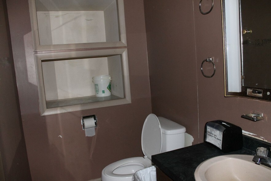 More Photos Of 2048 College Ave, Elmira Heights Restaurant For Sale