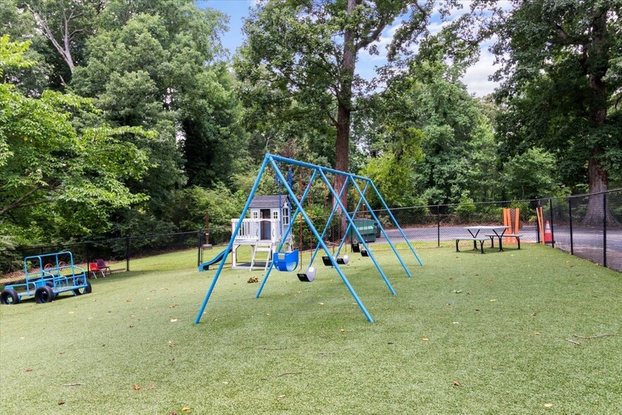 More Photos Of 2365 County Line Rd, Atlanta Daycare Center For Sale