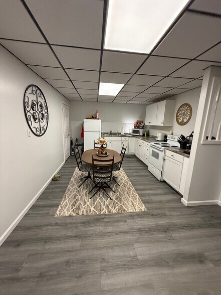 More Photos Of 2040 Robert C Byrd Dr, Beckley Storefront Retail Residential For Sale