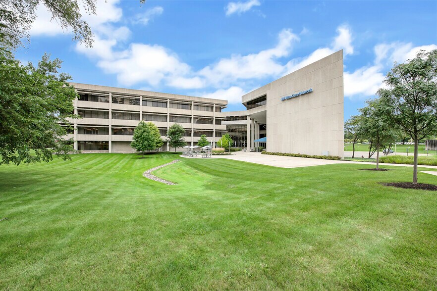 More Photos Of 20500 Civic Center Dr, Southfield Office For Sale