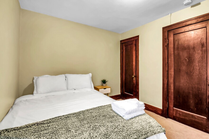 More Photos Of 115 Claremont Ave, Buffalo Multifamily For Sale