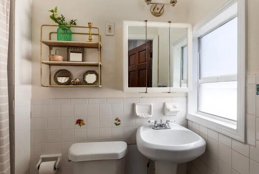 More Photos Of 236 W North St, Tampa Multifamily For Sale