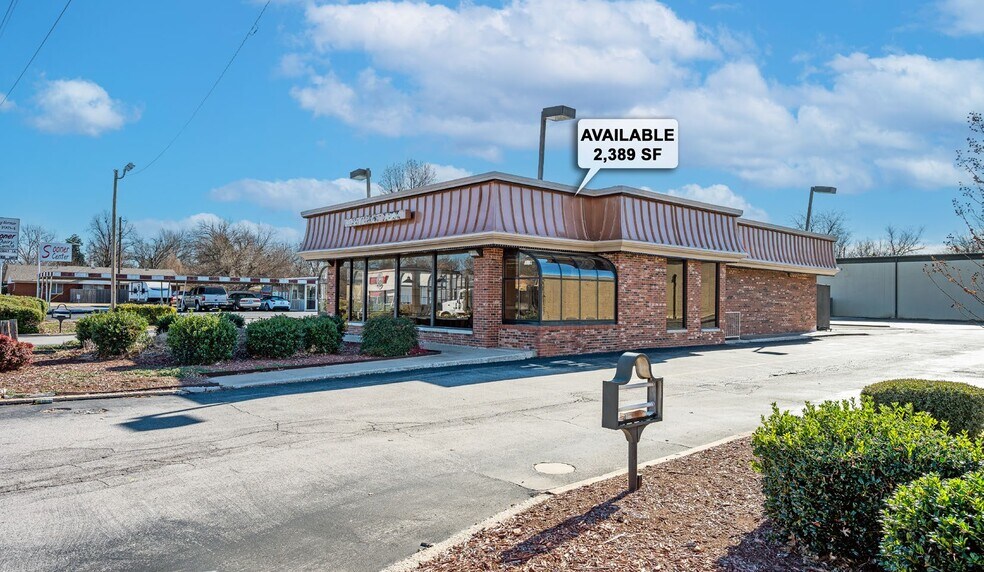 Primary Photo Of 1908 W Main St, Norman Fast Food For Lease