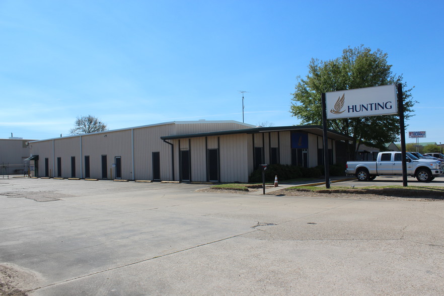 Primary Photo Of 118 Thruway Park Rd, Broussard Industrial For Sale