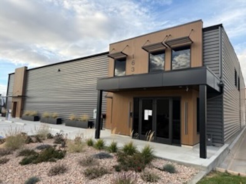 More Photos Of 1630 W 2225 S, Woods Cross Airplane Hangar For Lease