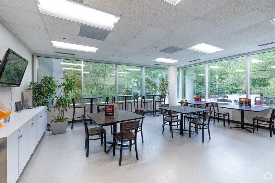 More Photos Of 7501 Boulder View Dr, North Chesterfield Unknown For Lease