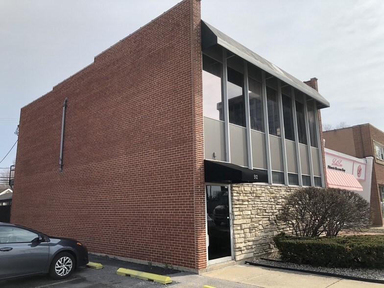 More Photos Of 512 Higgins Rd, Park Ridge Office For Lease