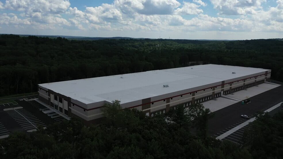 More Photos Of 90 Huntoon Memorial Hwy, Leicester Warehouse For Lease
