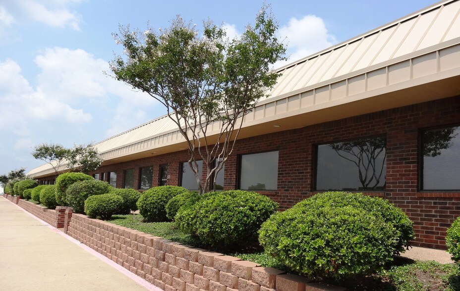 More Photos Of 331 Melrose Dr, Richardson Office For Sale