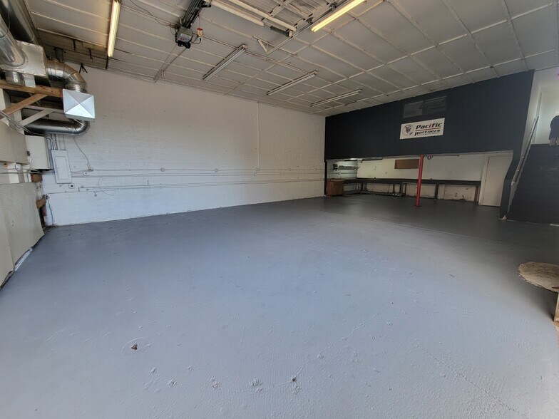 More Photos Of 102 Sales Barn Rd, Kelso Warehouse For Sale