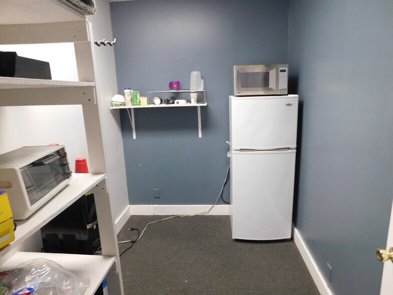 More Photos Of 120 E Pine St, Lakeland Office For Lease