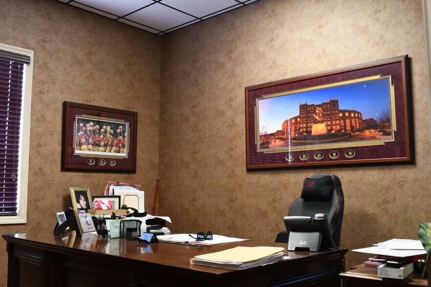 More Photos Of 522 Magnolia Ave, Auburndale Office For Sale