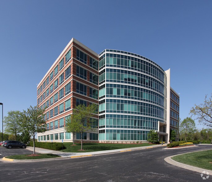 More Photos Of 11400 Tomahawk Creek Pky, Leawood Office For Lease