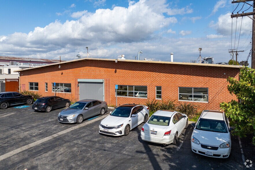More Photos Of 18020 S Broadway, Gardena Warehouse For Lease
