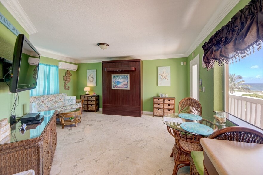 More Photos Of 3401 NE 10th St, Pompano Beach Hotel For Sale
