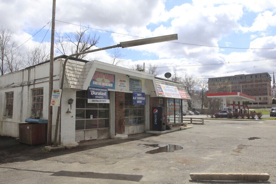More Photos Of 61 Water St, Newton Auto Repair For Sale