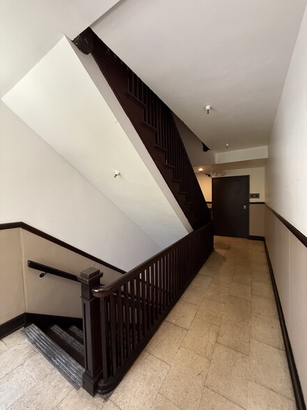 More Photos Of 529 S Broadway, Los Angeles Loft Creative Space For Lease